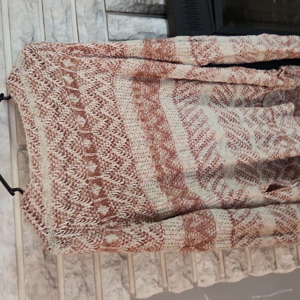Sweater - Picture 4 of 4